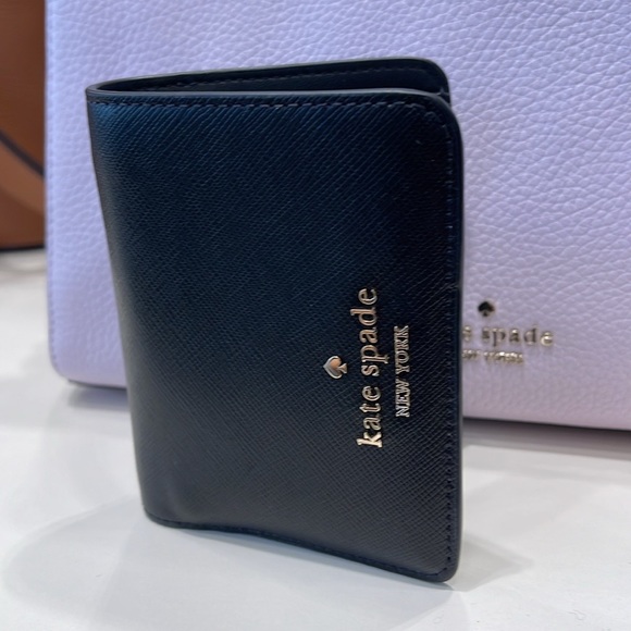 Kate Spade Madison Small Bifold Wallet
Black 
NWT - Picture 9 of 16